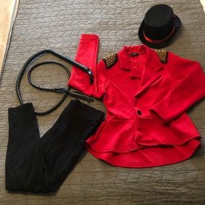 ⚫️🔴Women’s Lion Tamer Costume🔴⚫️